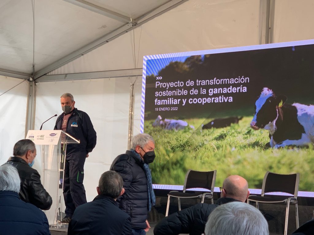 Participamos en un proyecto para hacer más sostenibles las ganaderías familiares lácteas