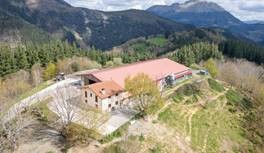 Abeltzaintzako finka salgai en Aramaio-Araba